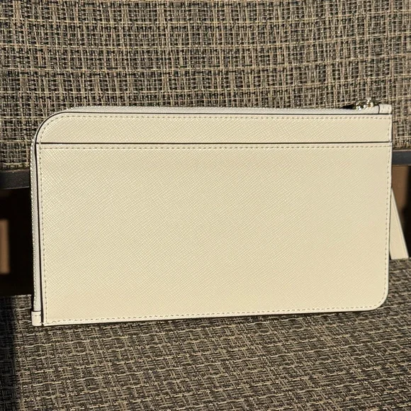 NWT! Kate Spade White Floral Leather cut Out Wristlet - Picture 5 of 8